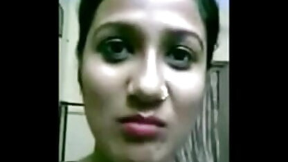 सफेद सेक्सी वीडियो हिंदी फुल मूवी टी-शर्ट में युवा नीलम