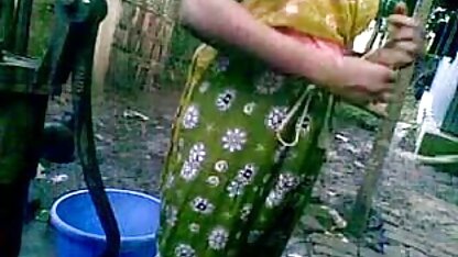 धोखा दे प्रेमी के बावजूद फुल एचडी सेक्सी फिल्में वेब कैमरा के सामने गंदा हो जाता है