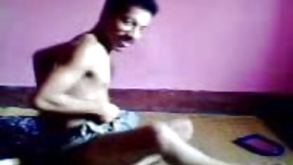 सचिव masturbates ब्लू पिक्चर सेक्स वीडियो फुल मूवी pussy में कुर्सी