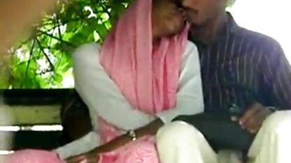 रैवेन का दिल फुल वीडियो सेक्सी मूवी एक युवा अवसरवादी है