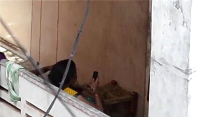एक देहाती वेश्यालय में पुलिस सेक्सी फिल्म फुल सेक्सी वेश्या