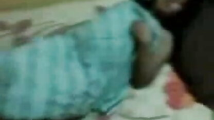 सुंदर वह पुरुष वेब कैमरा के सामने फुल एचडी सेक्सी फिल्म वीडियो में दुहना प्यार करता है